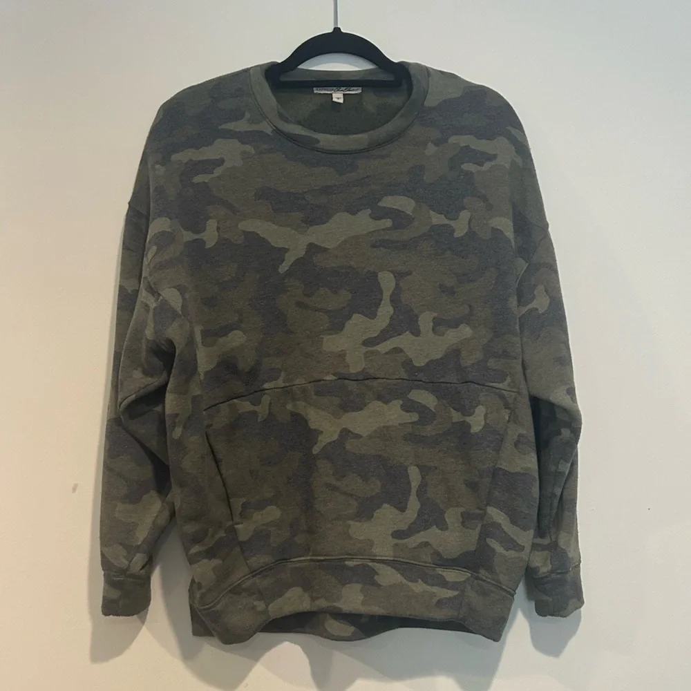 Express Camo Sweatshirt - Picture 4 of 7